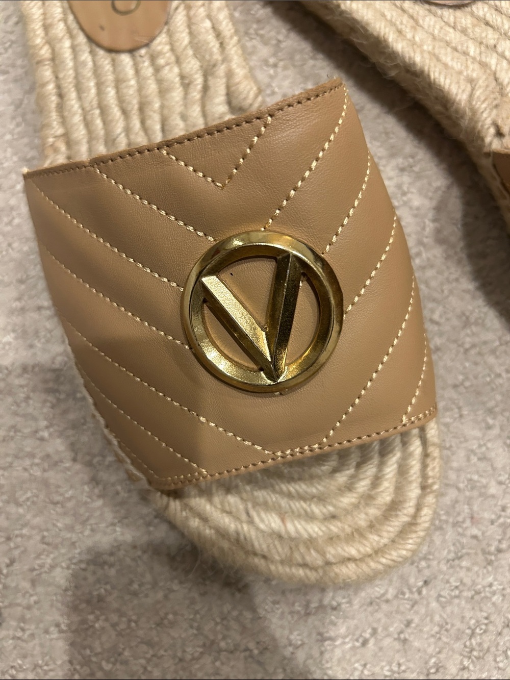 Valentino Garavani Quilted Tan Slide Mules with Gold V Logo - Picture 4 of 4